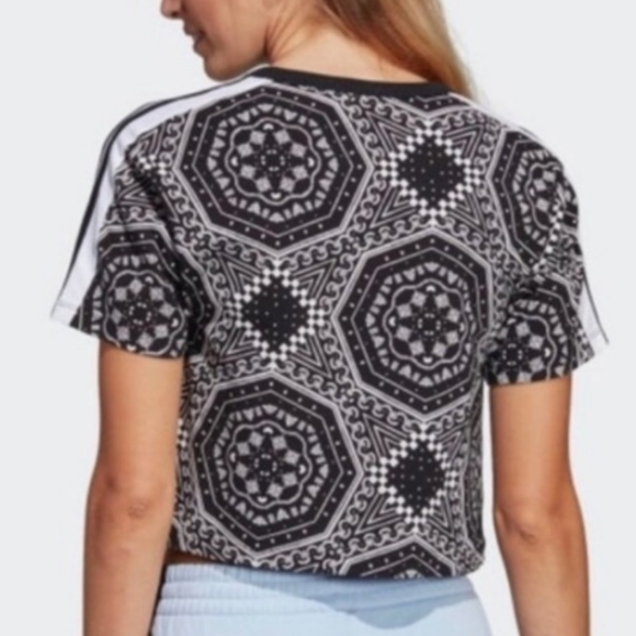 Adidas crop graphic print tee - Picture 2 of 6